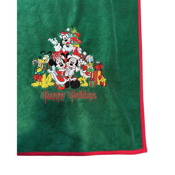 Disney Parks Green Red Trim Happy Holidays Blanket Mickey Minnie Friends Fab 5